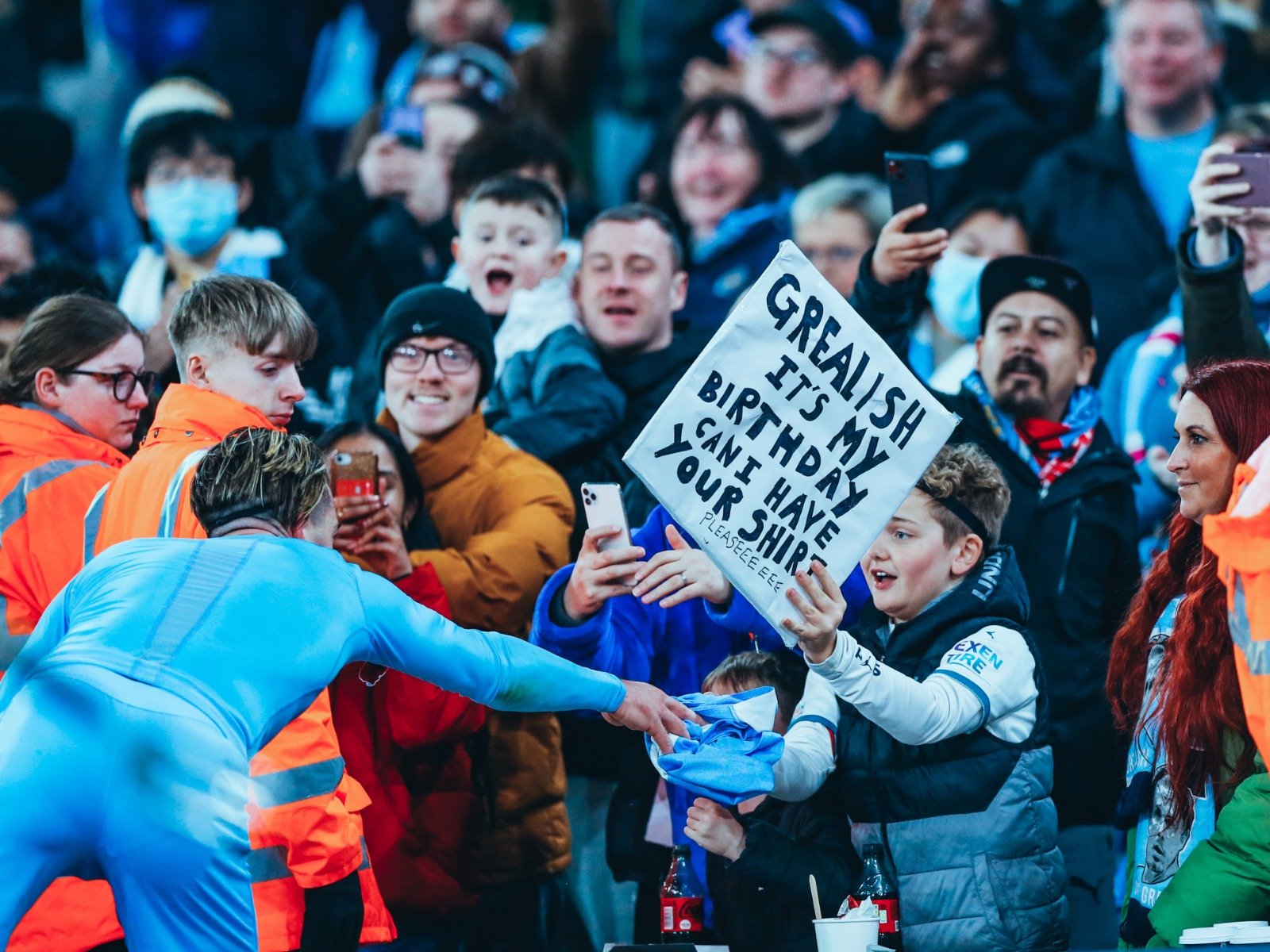 样是阵容稳 样是阵容稳